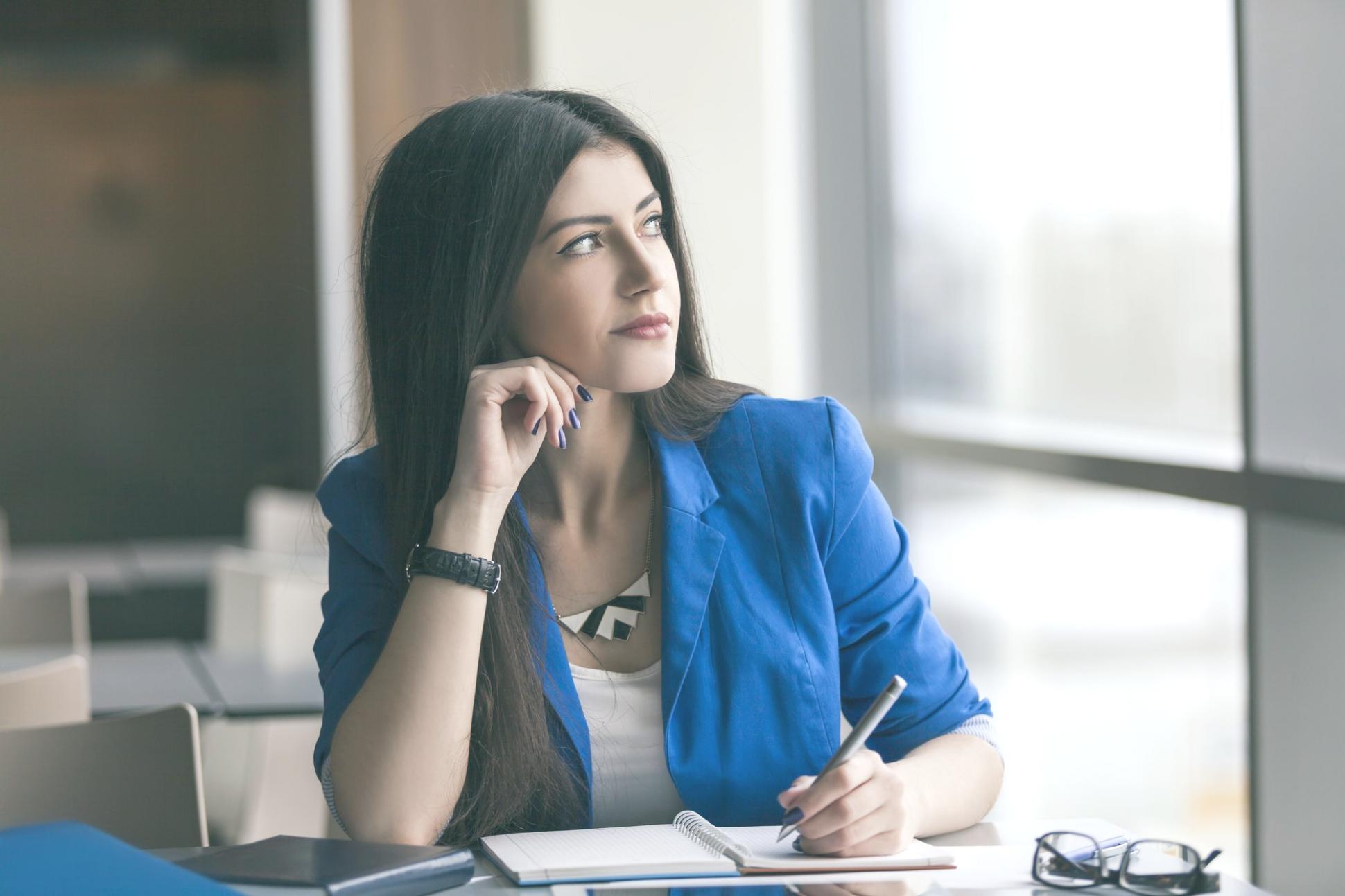 Session de travail collaborative lors d'un séminaire de développement commercial